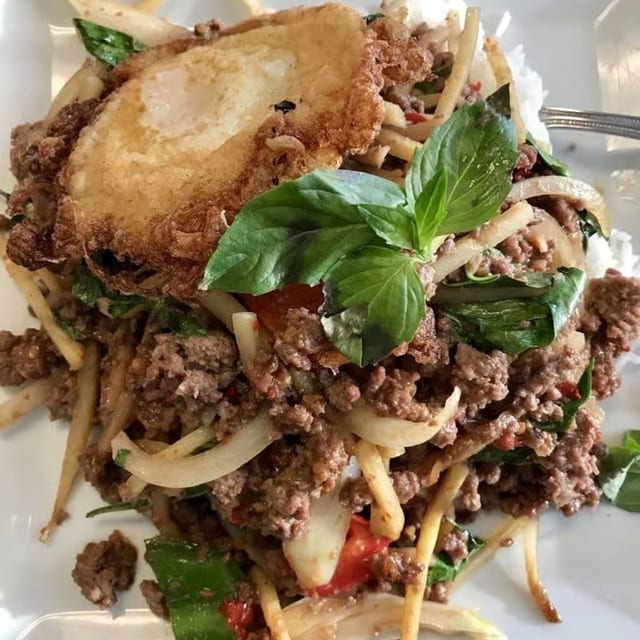 R-3 Pad Kra Pao 🌶️.